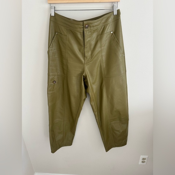 By Anthropologie faux leather barrel leg utility‎ pants size 6 - Picture 3 of 9
